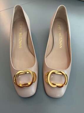 Stuart Weitzman Anicia Leather Pumps